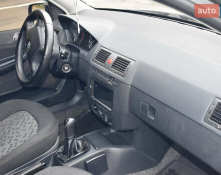 Серый Шкода Фабия, объемом двигателя 1.2 л и пробегом 240 тыс. км за 3500 $, фото 14 на Automoto.ua