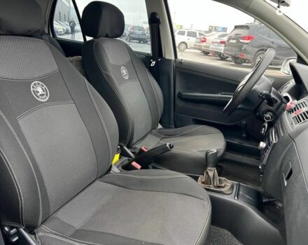 Серый Шкода Фабия, объемом двигателя 1.2 л и пробегом 243 тыс. км за 3390 $, фото 30 на Automoto.ua