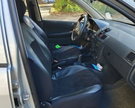 Серый Шкода Фабия, объемом двигателя 1.2 л и пробегом 178 тыс. км за 1200 $, фото 1 на Automoto.ua