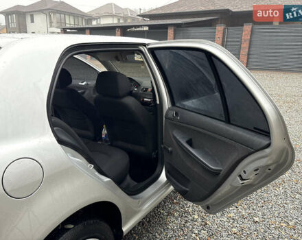 Серый Шкода Фабия, объемом двигателя 1.4 л и пробегом 147 тыс. км за 5600 $, фото 18 на Automoto.ua