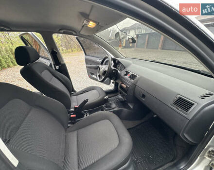 Серый Шкода Фабия, объемом двигателя 1.4 л и пробегом 147 тыс. км за 5600 $, фото 20 на Automoto.ua