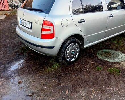 Серый Шкода Фабия, объемом двигателя 1.2 л и пробегом 235 тыс. км за 3000 $, фото 4 на Automoto.ua