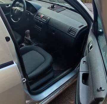 Серый Шкода Фабия, объемом двигателя 1.4 л и пробегом 288 тыс. км за 3600 $, фото 3 на Automoto.ua