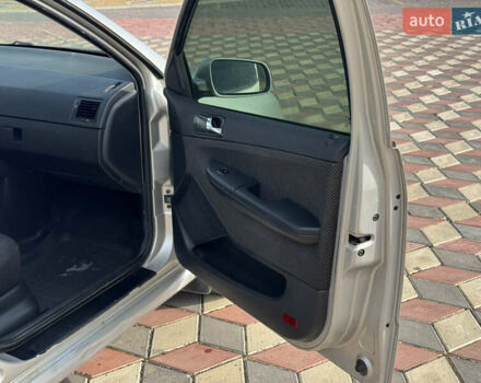 Шкода Фабія 2006 у Чернівцях на Automoto.ua Сірий Шкода Фабія, об'ємом двигуна 1.39 л та пробігом 301 тис. км за 2600 $, фото 10 на Automoto.ua