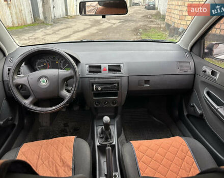 Серый Шкода Фабия, объемом двигателя 1.2 л и пробегом 230 тыс. км за 2900 $, фото 11 на Automoto.ua