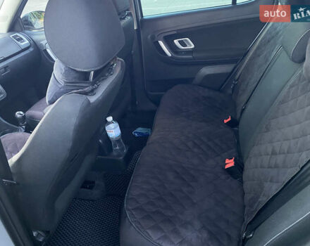Сірий Шкода Фабія, об'ємом двигуна 1.6 л та пробігом 223 тис. км за 5700 $, фото 10 на Automoto.ua