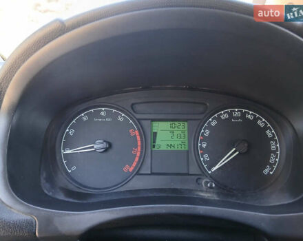 Серый Шкода Фабия, объемом двигателя 1.2 л и пробегом 144 тыс. км за 4700 $, фото 14 на Automoto.ua