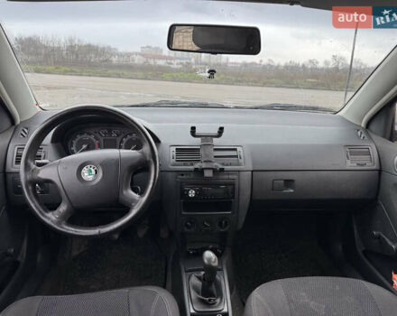 Серый Шкода Фабия, объемом двигателя 1.2 л и пробегом 333 тыс. км за 2700 $, фото 4 на Automoto.ua