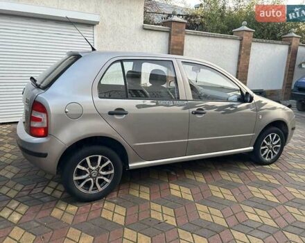 Серый Шкода Фабия, объемом двигателя 1.2 л и пробегом 195 тыс. км за 2850 $, фото 3 на Automoto.ua