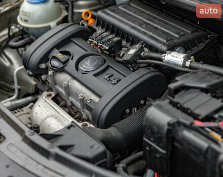 Серый Шкода Фабия, объемом двигателя 1.39 л и пробегом 204 тыс. км за 4900 $, фото 4 на Automoto.ua