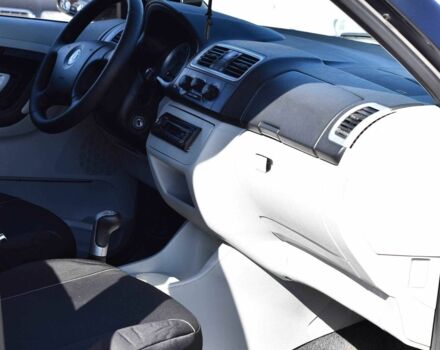 Серый Шкода Фабия, объемом двигателя 1.4 л и пробегом 201 тыс. км за 5450 $, фото 10 на Automoto.ua