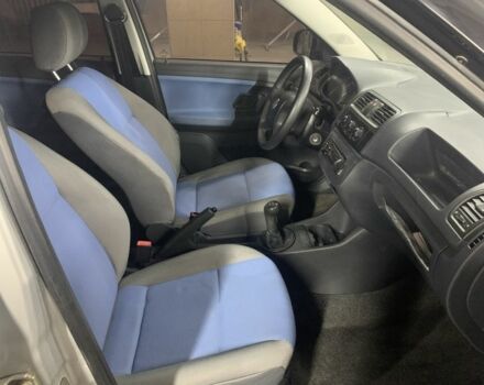 Серый Шкода Фабия, объемом двигателя 1.2 л и пробегом 154 тыс. км за 4299 $, фото 7 на Automoto.ua