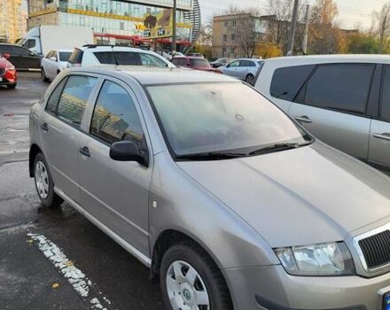 Шкода Фабія 2007 у Краматорске на Automoto.ua Сірий Шкода Фабія, об'ємом двигуна 1.2 л та пробігом 95 тис. км за 5350 $, фото 3 на Automoto.ua