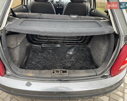 Серый Шкода Фабия, объемом двигателя 1.2 л и пробегом 333 тыс. км за 2700 $, фото 3 на Automoto.ua