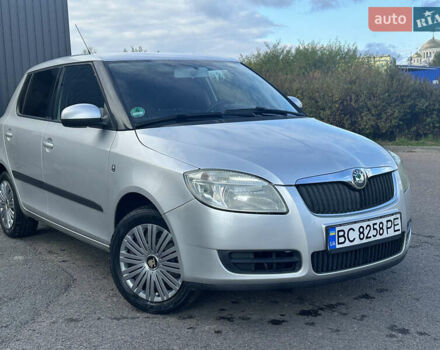 Серый Шкода Фабия, объемом двигателя 1.6 л и пробегом 236 тыс. км за 4850 $, фото 11 на Automoto.ua