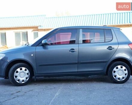 Серый Шкода Фабия, объемом двигателя 1.39 л и пробегом 211 тыс. км за 3900 $, фото 5 на Automoto.ua