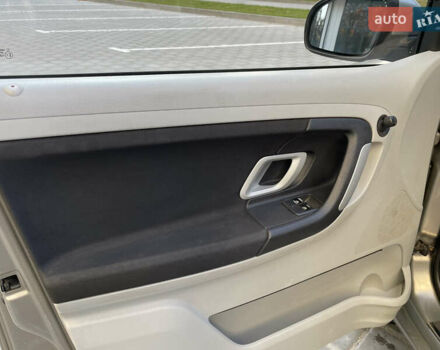 Сірий Шкода Фабія, об'ємом двигуна 1.4 л та пробігом 260 тис. км за 4299 $, фото 11 на Automoto.ua