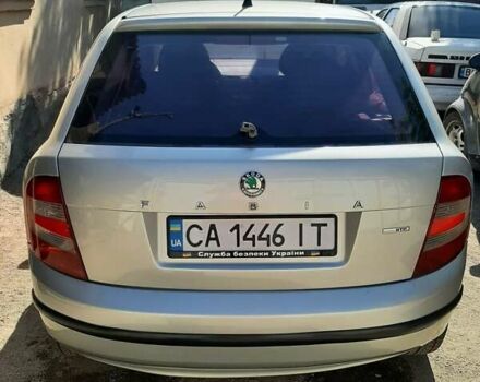 Серый Шкода Фабия, объемом двигателя 1.2 л и пробегом 157 тыс. км за 4500 $, фото 2 на Automoto.ua