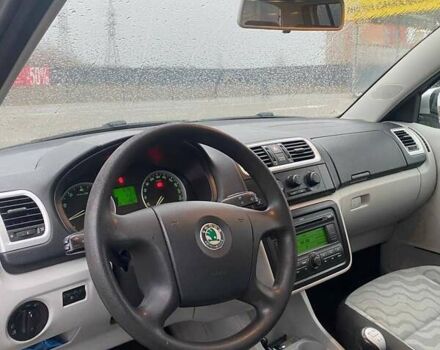 Серый Шкода Фабия, объемом двигателя 1.39 л и пробегом 360 тыс. км за 5000 $, фото 13 на Automoto.ua