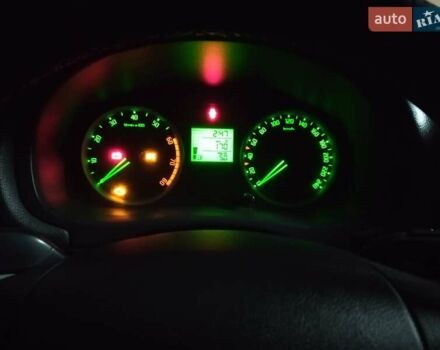 Серый Шкода Фабия, объемом двигателя 1.2 л и пробегом 195 тыс. км за 3900 $, фото 16 на Automoto.ua