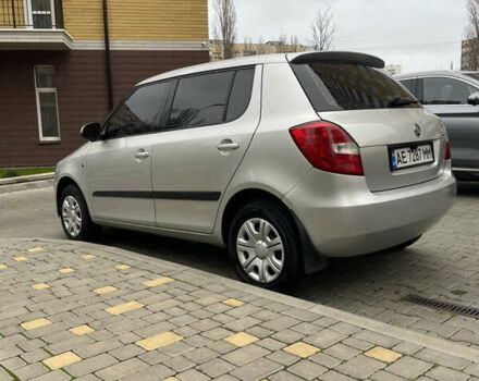 Серый Шкода Фабия, объемом двигателя 1.39 л и пробегом 208 тыс. км за 5500 $, фото 4 на Automoto.ua