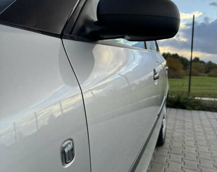 Сірий Шкода Фабія, об'ємом двигуна 1.2 л та пробігом 206 тис. км за 4700 $, фото 4 на Automoto.ua