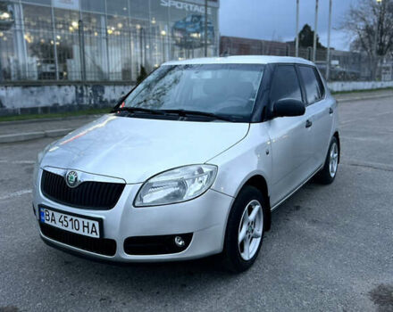 Серый Шкода Фабия, объемом двигателя 1.2 л и пробегом 198 тыс. км за 3900 $, фото 4 на Automoto.ua