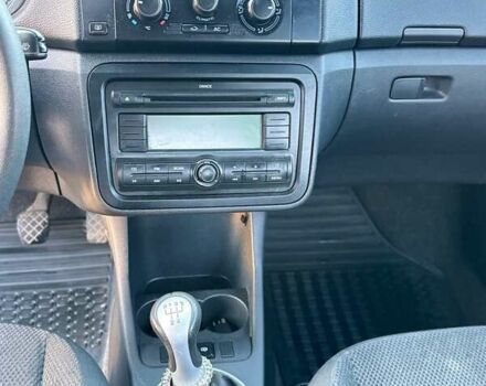 Серый Шкода Фабия, объемом двигателя 1.2 л и пробегом 181 тыс. км за 4500 $, фото 9 на Automoto.ua