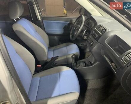 Серый Шкода Фабия, объемом двигателя 1.2 л и пробегом 154 тыс. км за 4299 $, фото 6 на Automoto.ua