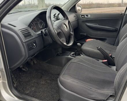 Серый Шкода Фабия, объемом двигателя 1.2 л и пробегом 200 тыс. км за 2700 $, фото 10 на Automoto.ua