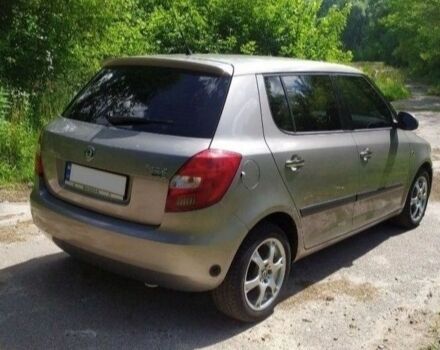 Серый Шкода Фабия, объемом двигателя 1.4 л и пробегом 205 тыс. км за 6000 $, фото 5 на Automoto.ua