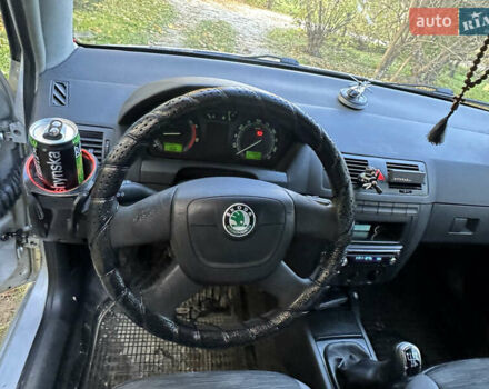 Серый Шкода Фабия, объемом двигателя 1.2 л и пробегом 350 тыс. км за 2400 $, фото 8 на Automoto.ua