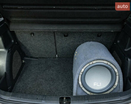 Серый Шкода Фабия, объемом двигателя 1.39 л и пробегом 204 тыс. км за 4900 $, фото 14 на Automoto.ua