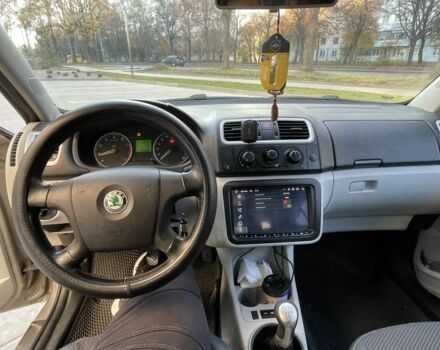 Сірий Шкода Фабія, об'ємом двигуна 1.4 л та пробігом 260 тис. км за 4299 $, фото 6 на Automoto.ua