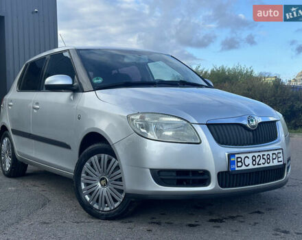 Серый Шкода Фабия, объемом двигателя 1.6 л и пробегом 236 тыс. км за 4850 $, фото 12 на Automoto.ua
