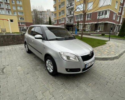Серый Шкода Фабия, объемом двигателя 1.39 л и пробегом 208 тыс. км за 5500 $, фото 1 на Automoto.ua