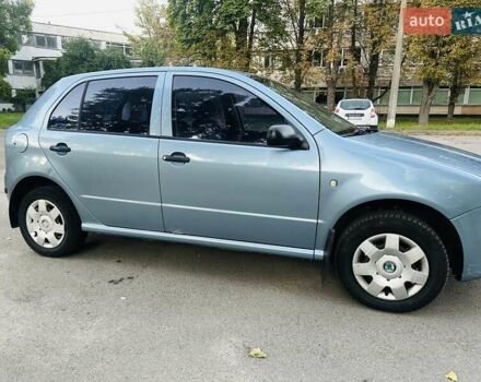 Серый Шкода Фабия, объемом двигателя 1.2 л и пробегом 231 тыс. км за 3300 $, фото 1 на Automoto.ua