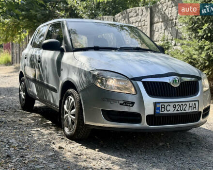 Сірий Шкода Фабія, об'ємом двигуна 1.2 л та пробігом 245 тис. км за 3150 $, фото 1 на Automoto.ua
