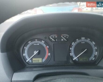 Серый Шкода Фабия, объемом двигателя 1.2 л и пробегом 399 тыс. км за 2200 $, фото 3 на Automoto.ua