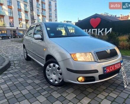 Серый Шкода Фабия, объемом двигателя 1.4 л и пробегом 116 тыс. км за 4650 $, фото 2 на Automoto.ua
