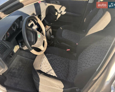 Шкода Фабия 2007 в Харькове на Automoto.ua Серый Шкода Фабия, объемом двигателя 1.2 л и пробегом 193 тыс. км за 4200 $, фото 4 на Automoto.ua
