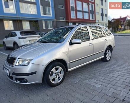 Сірий Шкода Фабія, об'ємом двигуна 1.39 л та пробігом 209 тис. км за 5400 $, фото 4 на Automoto.ua