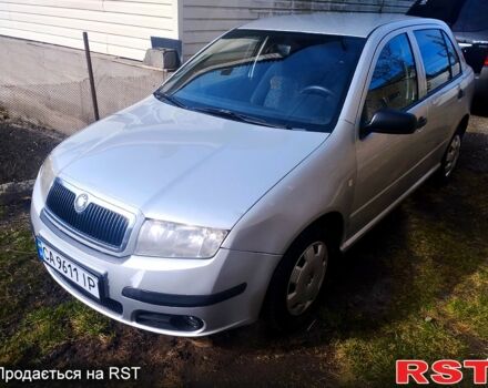 Серый Шкода Фабия, объемом двигателя 1.2 л и пробегом 110 тыс. км за 3800 $, фото 2 на Automoto.ua