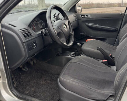 Серый Шкода Фабия, объемом двигателя 1.2 л и пробегом 333 тыс. км за 2700 $, фото 10 на Automoto.ua
