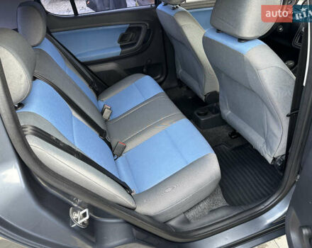 Серый Шкода Фабия, объемом двигателя 1.2 л и пробегом 179 тыс. км за 4299 $, фото 18 на Automoto.ua