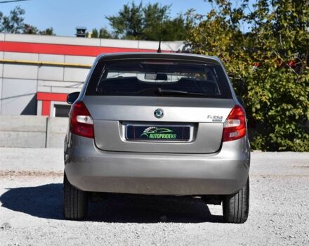 Серый Шкода Фабия, объемом двигателя 1.4 л и пробегом 201 тыс. км за 5450 $, фото 3 на Automoto.ua