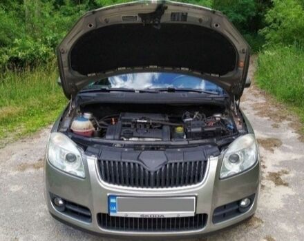 Серый Шкода Фабия, объемом двигателя 1.4 л и пробегом 205 тыс. км за 6000 $, фото 7 на Automoto.ua