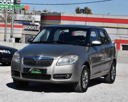 Серый Шкода Фабия, объемом двигателя 1.4 л и пробегом 201 тыс. км за 5450 $, фото 5 на Automoto.ua