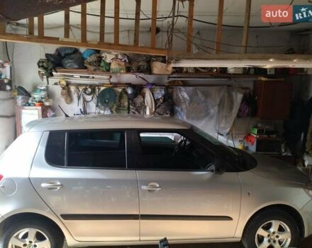 Серый Шкода Фабия, объемом двигателя 1.2 л и пробегом 195 тыс. км за 3900 $, фото 1 на Automoto.ua