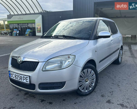 Серый Шкода Фабия, объемом двигателя 1.6 л и пробегом 236 тыс. км за 4850 $, фото 3 на Automoto.ua